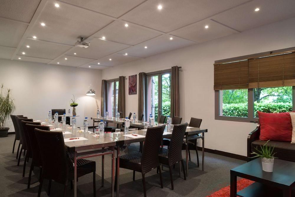 Sure Hotel By Best Western Biarritz Aeroport Exterior photo